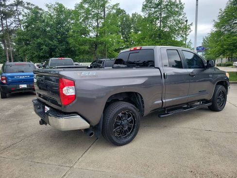 Used 2017 Toyota Tundra SR5 w/ SR5 Upgrade Package RWD image 8