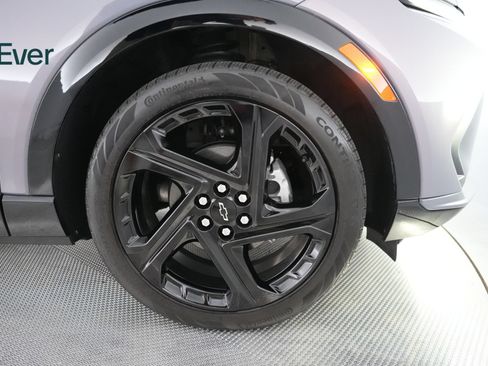 Used 2024 Chevrolet Equinox EV RS FWD image 19