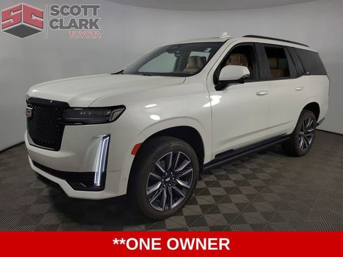 Used 2021 Cadillac Escalade Sport w/ Driver Assist Tech Package AWD/4WD image 3