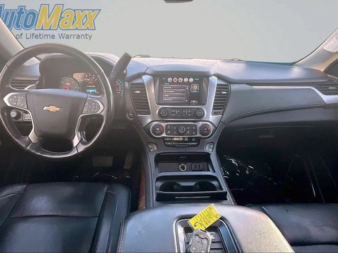 Used 2019 Chevrolet Suburban Premier AWD/4WD image 10