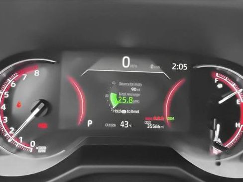 Used 2024 Toyota RAV4 XLE image 12