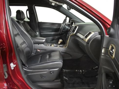 Used 2017 Jeep Grand Cherokee Limited RWD image 30