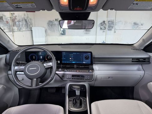 Used 2025 Hyundai Kona SEL image 33