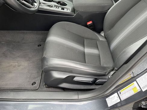 Used 2025 Honda Civic Sport image 3