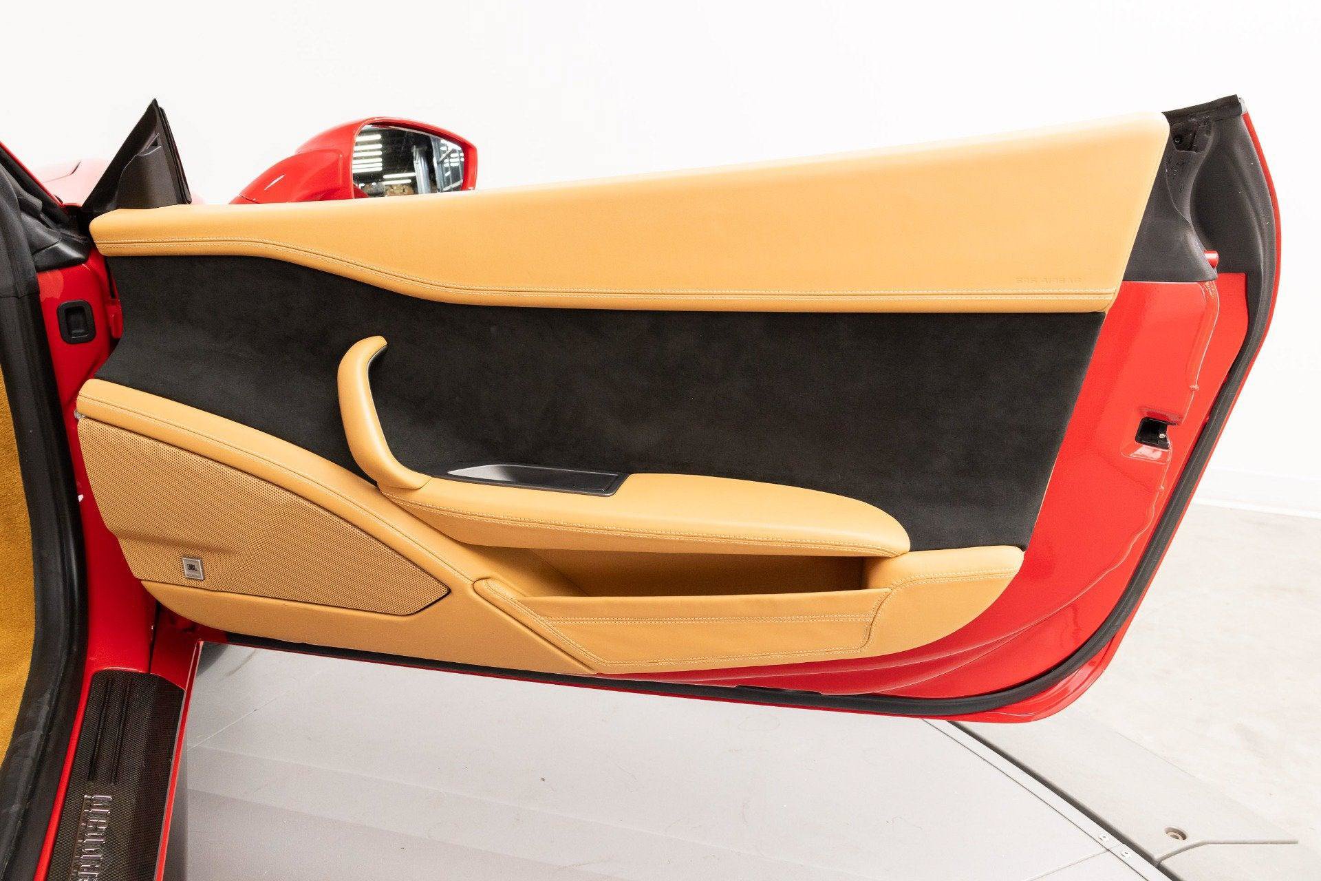 Certified 2013 Ferrari 458 Spider RWD image 74
