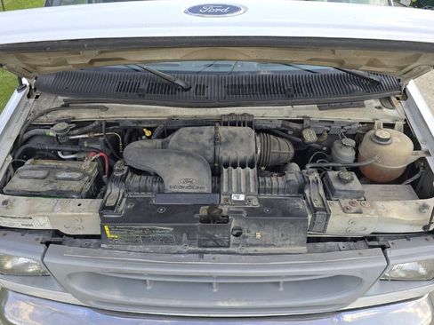 Used 2002 Ford E-150 and Econoline 150 image 22