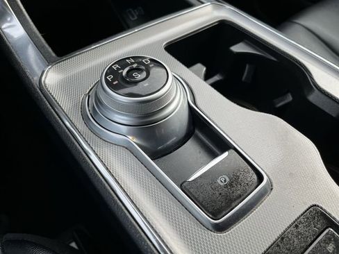 Used 2021 Ford Edge Titanium w/ Class II Trailer Tow Package image 23