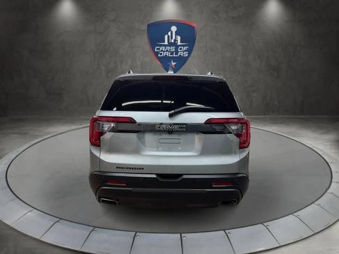 Used 2023 GMC Acadia SLE w/ Driver Convenience Package FWD image 4