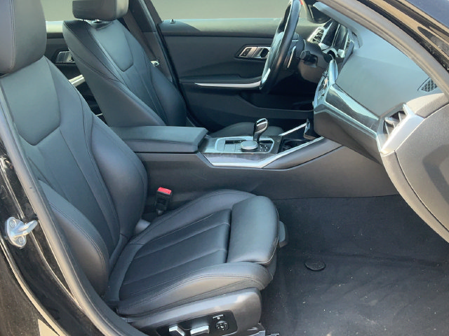 Used 2020 BMW 330i xDrive Sedan w/ Convenience Package AWD/4WD image 17