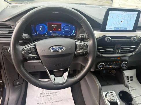 Used 2021 Ford Escape SEL w/ Technology Package AWD/4WD image 13