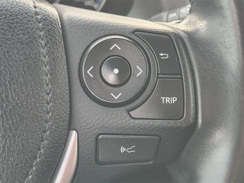 Used 2018 Toyota RAV4 Limited image 28