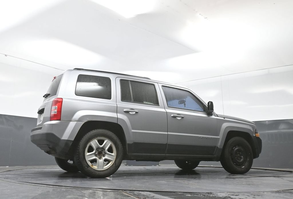 Used 2017 Jeep Patriot Sport w/ Power Value Group FWD image 23