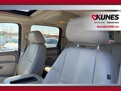 Used 2013 GMC Yukon XL SLT w/ SLT-2 Equipment Package image 17
