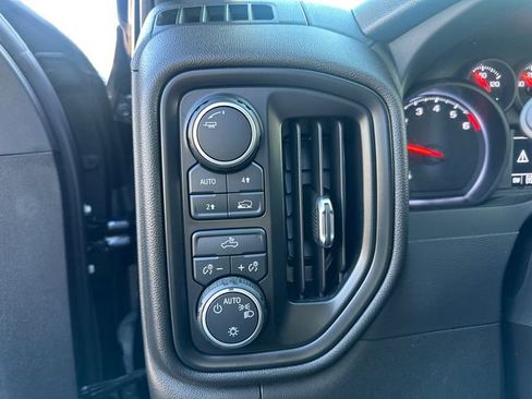 Used 2022 Chevrolet Silverado 1500 Custom AWD/4WD image 26