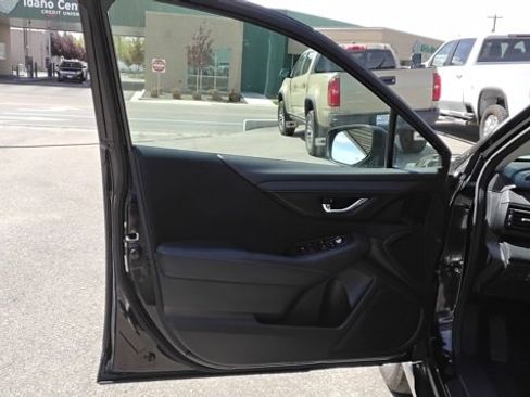 Used 2022 Subaru Outback Premium image 25