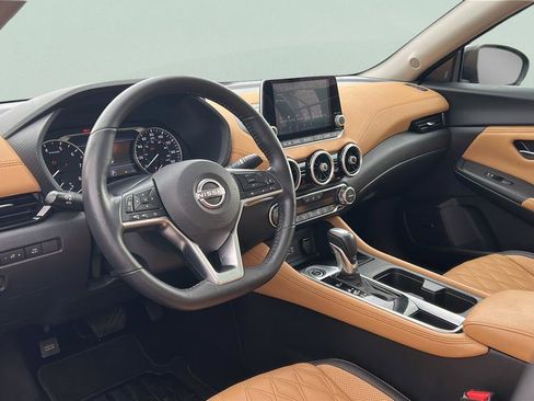 Used 2025 Nissan Sentra SV w/ SV Premium Package image 24