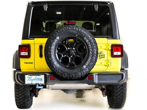Used 2023 Jeep Wrangler Unlimited w/ Cold Weather Group AWD/4WD image 8