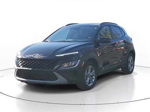Used 2023 Hyundai Kona SEL image 2