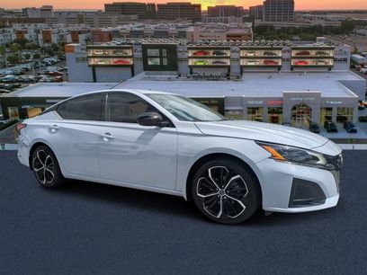 Used 2023 Nissan Altima 2.5 SR