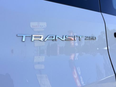 Used 2020 Ford Transit 250 T-250 RWD Medium Roof w/ Load Area Protection Package image 8