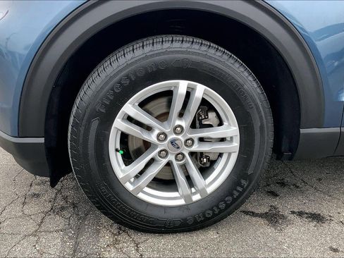 Used 2020 Ford Explorer XLT w/ Equipment Group 202A image 9