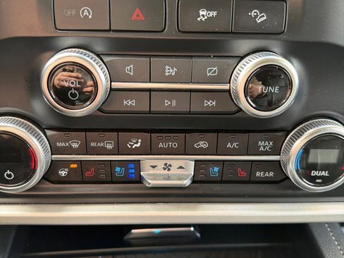 Used 2024 Ford Expedition Max XLT AWD/4WD image 25