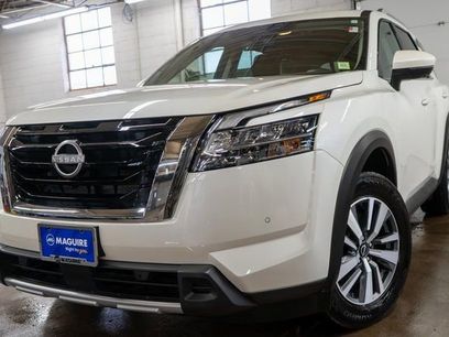 Used 2024 Nissan Pathfinder SL