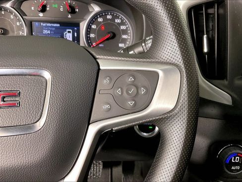 Used 2024 GMC Terrain SLE w/ Driver Convenience Package image 28