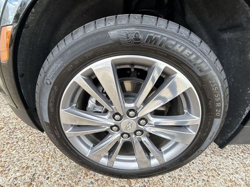 Certified 2025 Cadillac XT5 Premium Luxury image 33