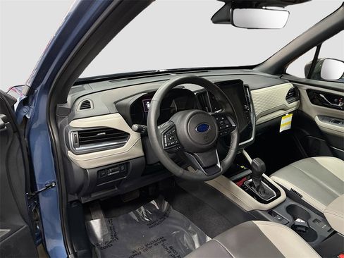 Used 2025 Subaru Forester Limited image 9