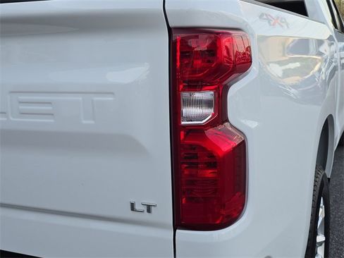 Certified 2024 Chevrolet Silverado 1500 LT image 10