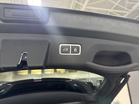 Used 2022 Kia Sorento SX Prestige image 34