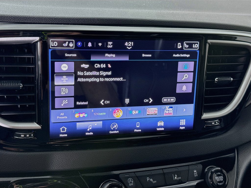 Used 2025 Chrysler Pacifica Select FWD image 7
