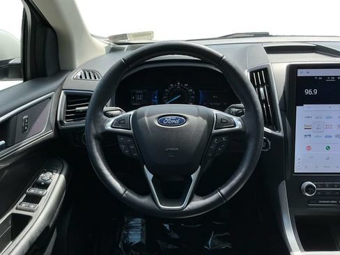 Certified 2023 Ford Edge SEL w/ Convenience Package AWD/4WD image 13