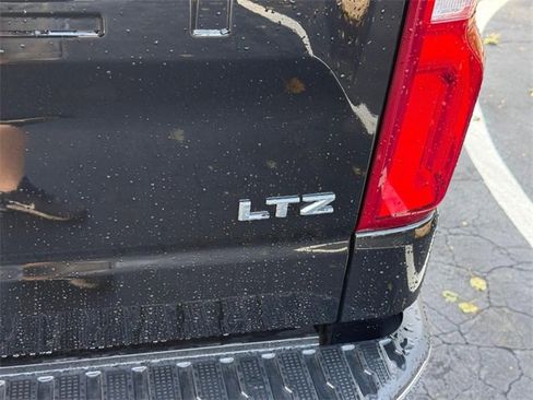 Used 2022 Chevrolet Silverado 1500 LTZ image 5