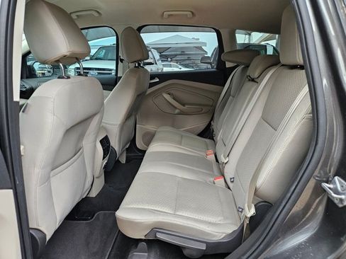 Used 2017 Ford Escape SE FWD image 16