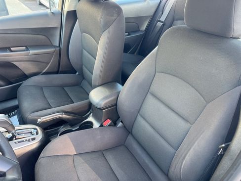 Used 2015 Chevrolet Cruze LT FWD image 19