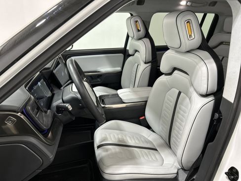 Used 2023 Rivian R1S Adventure image 20