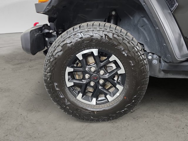 Used 2026 Jeep Gladiator Rubicon w/ Steel Power Dome Hood Package AWD/4WD image 9