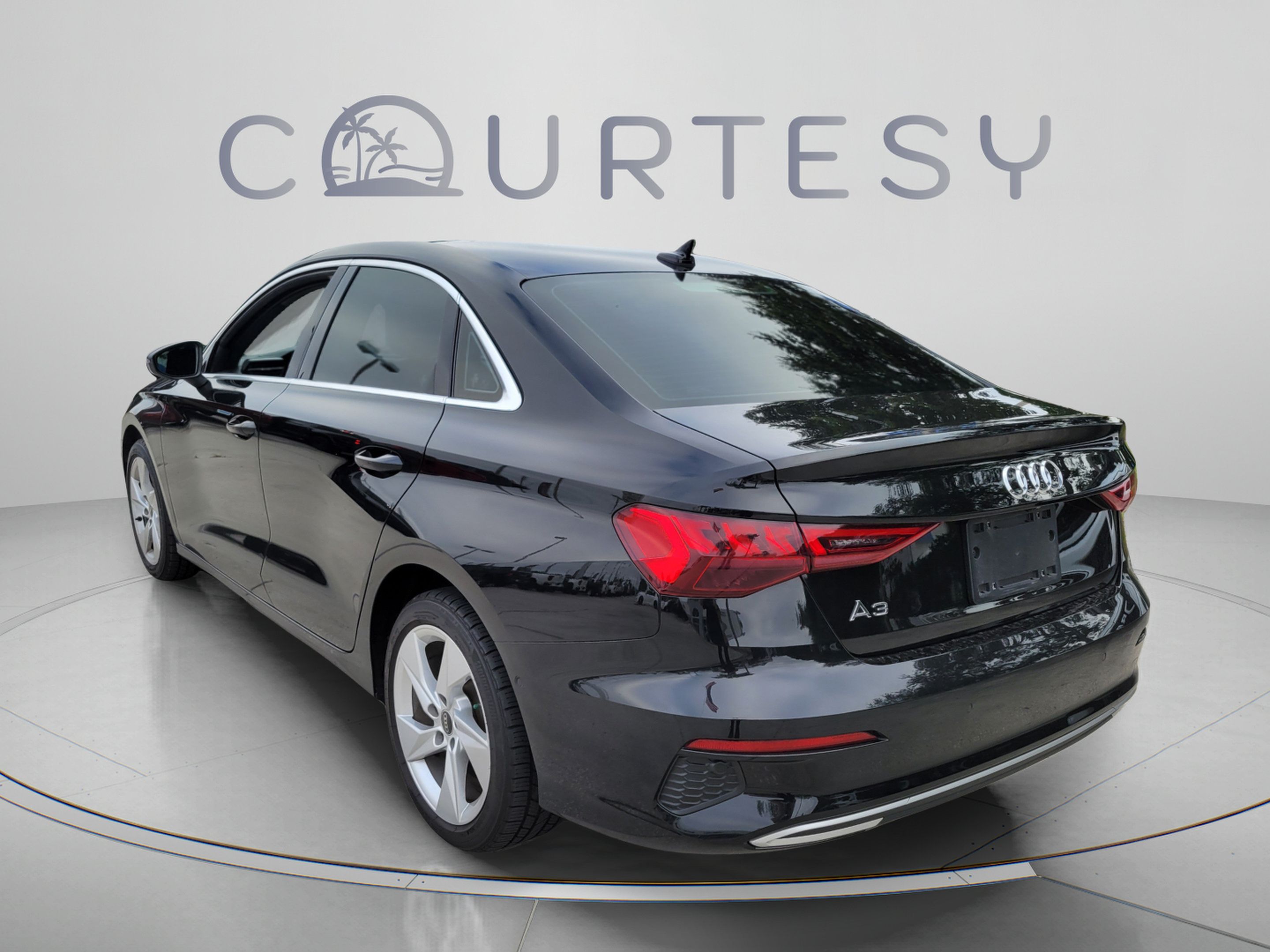 Used 2024 Audi A3 2.0T Premium FWD image 2
