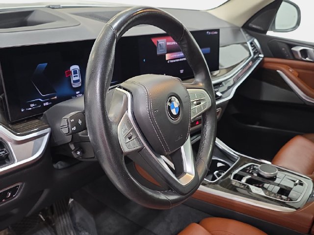 Used 2023 BMW X7 xDrive40i AWD/4WD image 14