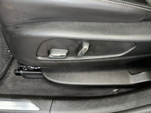 Certified 2024 Cadillac XT5 Luxury image 11