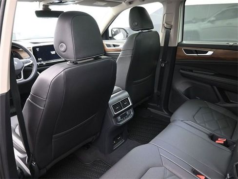 New 2026 Volkswagen Atlas SE image 23