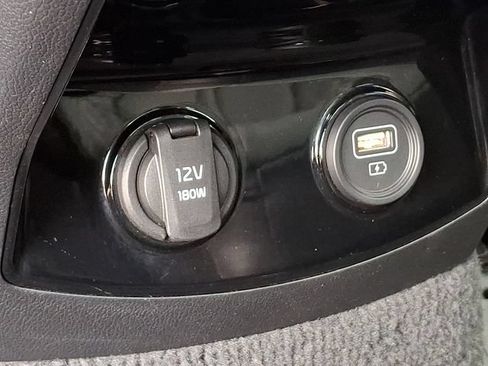 Certified 2022 Kia Sorento SX Prestige AWD/4WD image 11