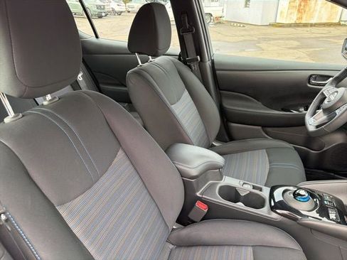 Used 2025 Nissan Leaf SV Plus FWD image 19