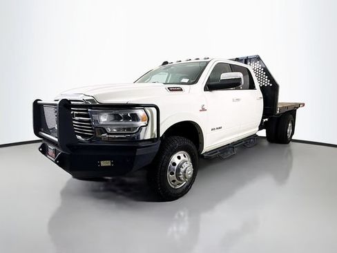 Used 2020 RAM 3500 Laramie AWD/4WD image 3