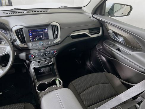 Used 2024 GMC Terrain SLE w/ Driver Convenience Package image 21
