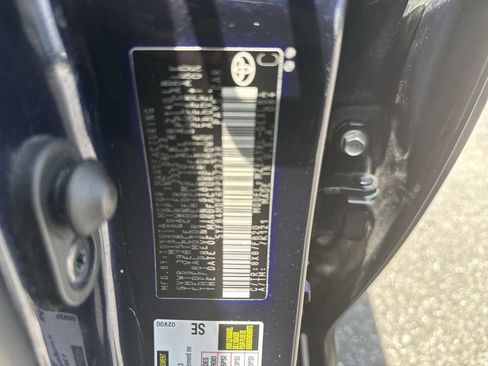 Used 2023 Toyota Corolla LE FWD image 32