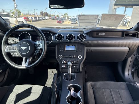 Used 2020 Ford Mustang Coupe RWD image 15