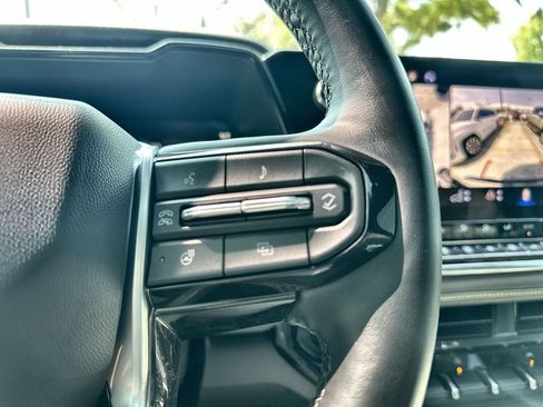 Certified 2024 Chevrolet Colorado ZR2 w/ ZR2 Convenience Package III AWD/4WD image 32